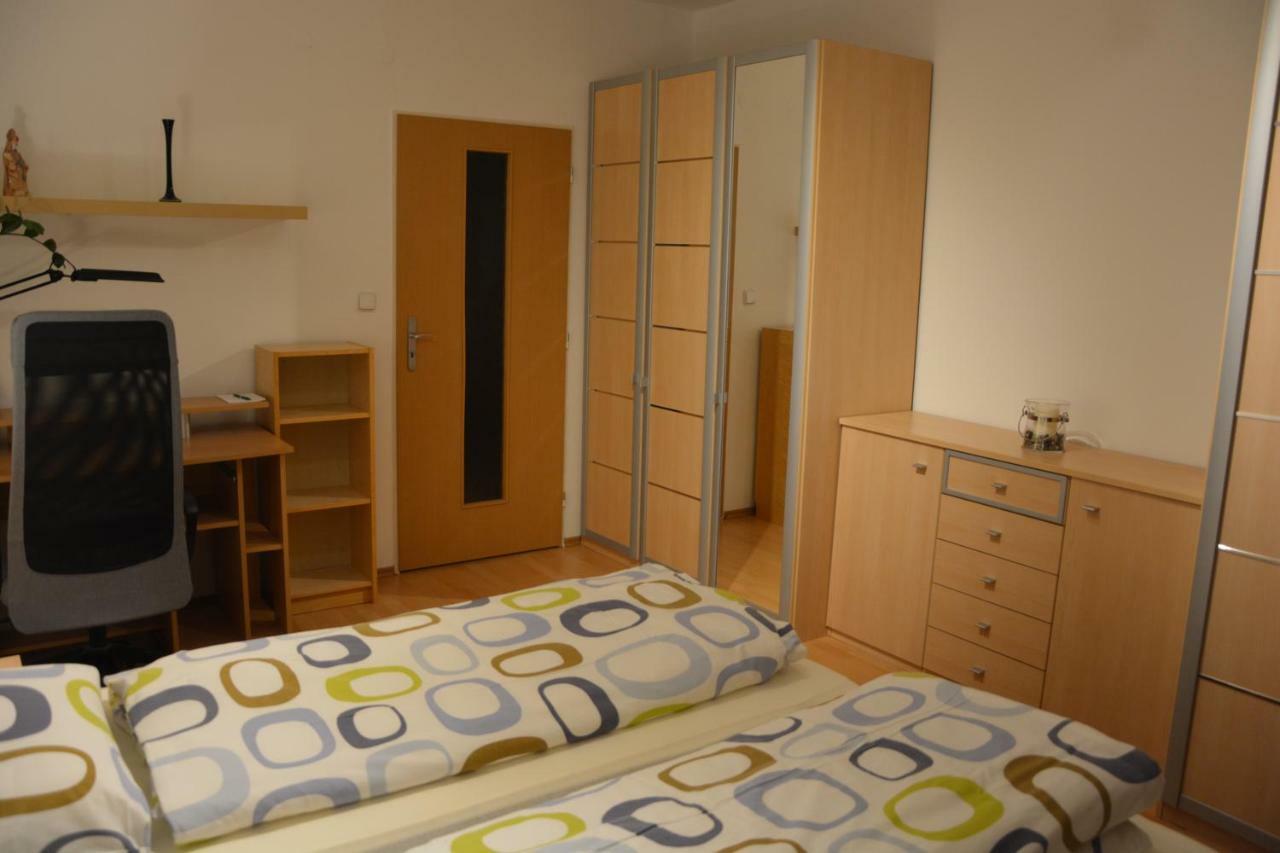 Apartman Zderadova 브르노 외부 사진