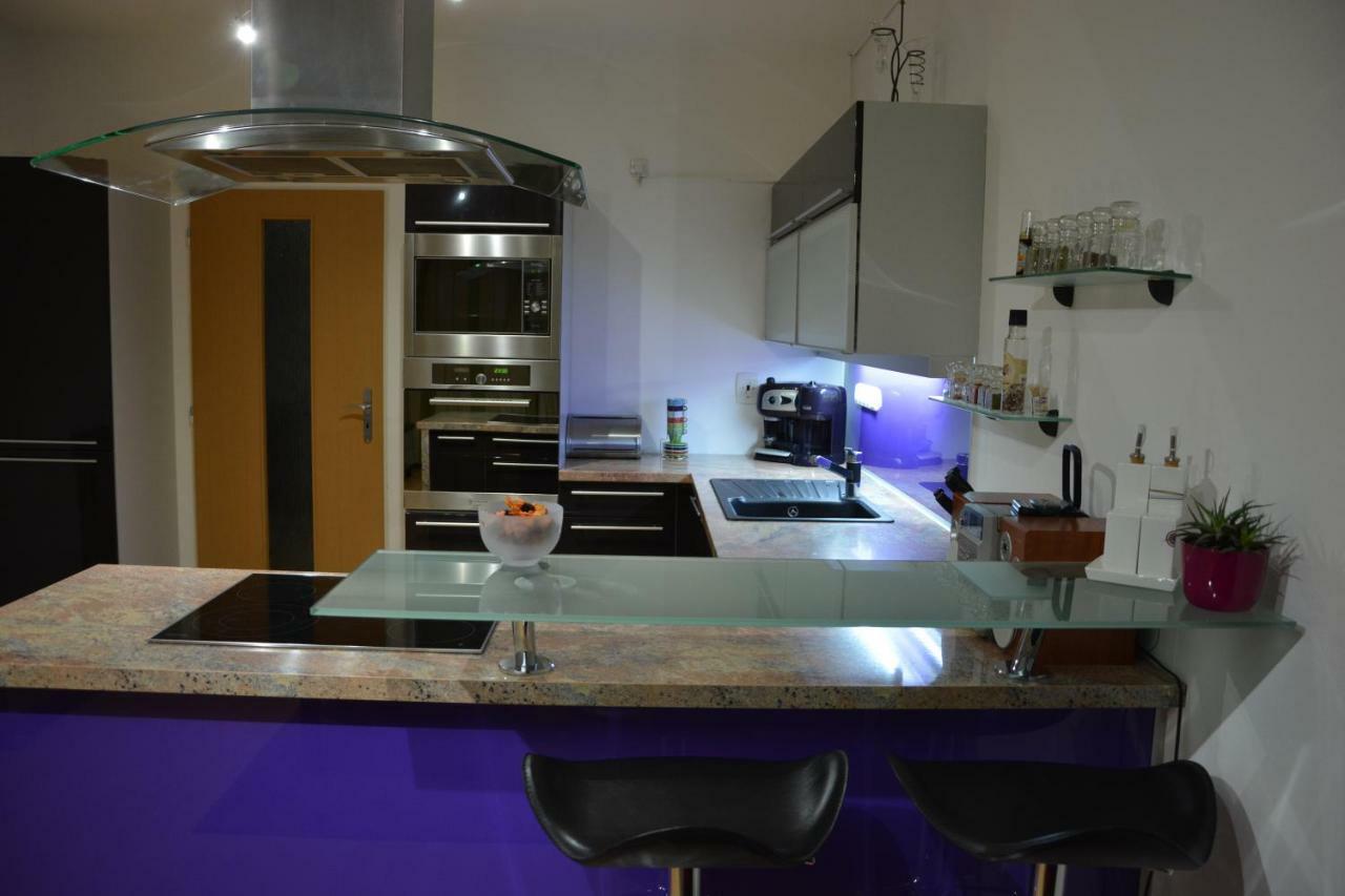 Apartman Zderadova 브르노 외부 사진