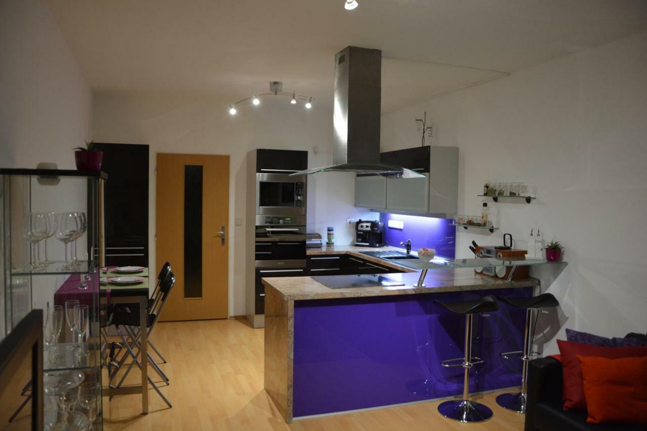 Apartman Zderadova 브르노 외부 사진