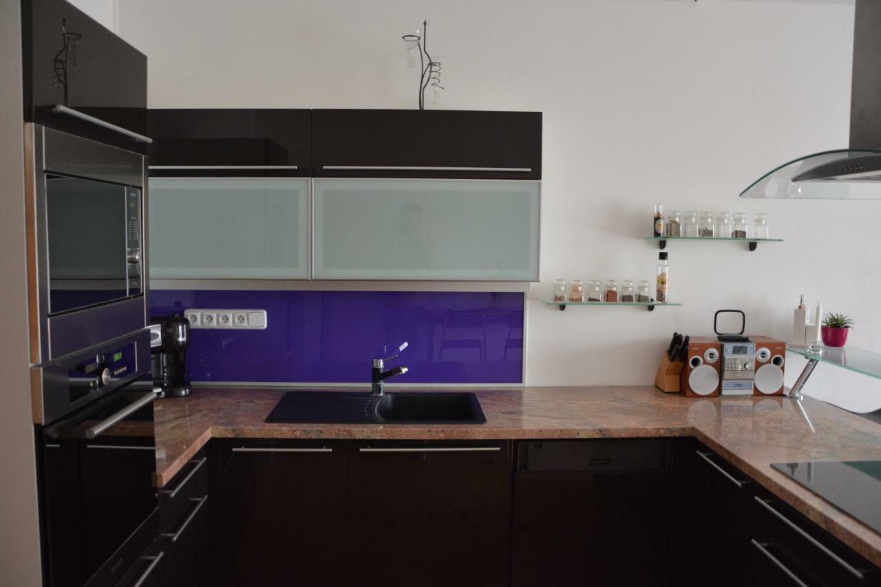 Apartman Zderadova 브르노 외부 사진
