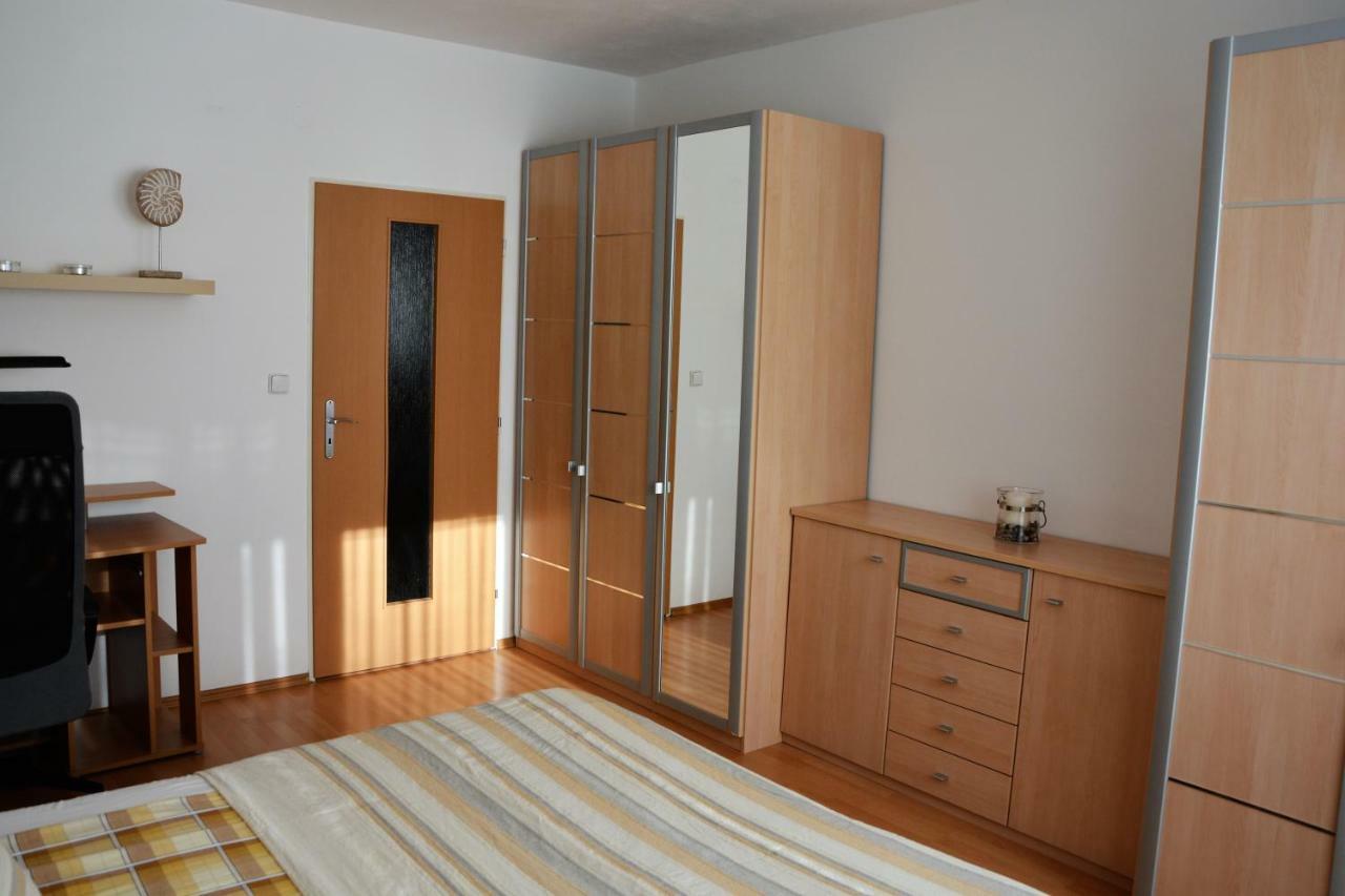 Apartman Zderadova 브르노 외부 사진