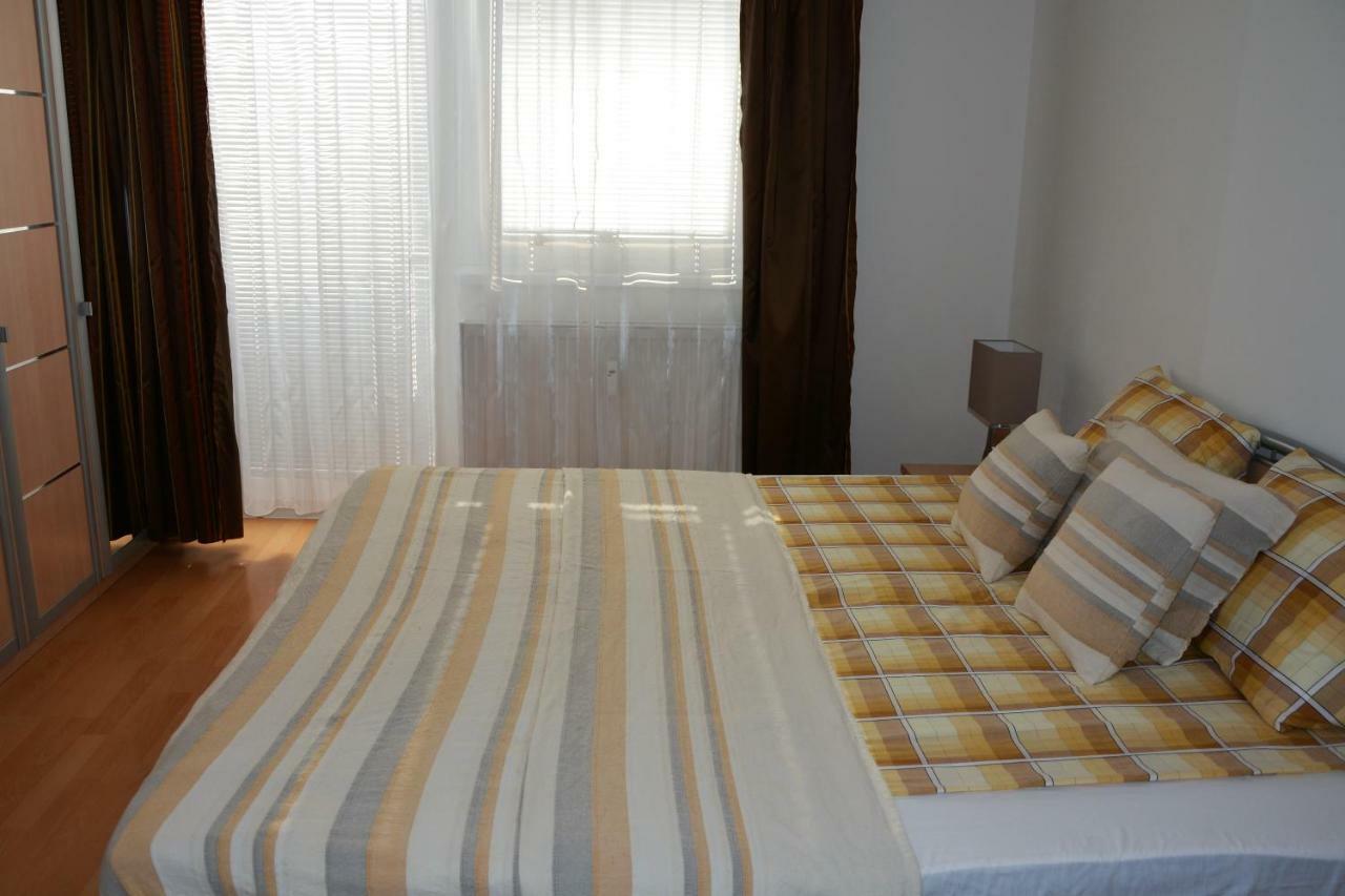 Apartman Zderadova 브르노 외부 사진
